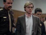 Dahmer lors de son procès, dans la série Monstres // Source : Netflix Dahmer lors de son procès, dans la série Monstres // Source : Netflix