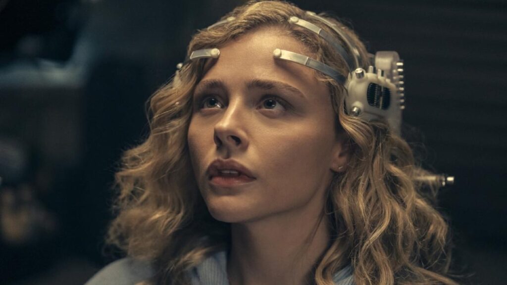 Chloe Grace Moretz dans Periphériques // Source : Prime Video Chloe Grace Moretz dans Periphériques // Source : Prime Video