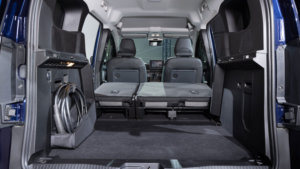 Coffre du Renault Kangoo e-tech // Source : Renault Coffre du Renault Kangoo e-tech // Source : Renault