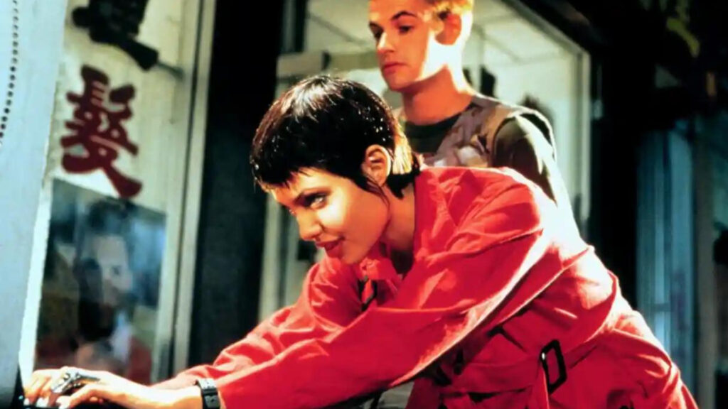 Hacker avec Angelina Jolie // Source : United Artists/Allstar Hacker avec Angelina Jolie // Source : United Artists/Allstar
