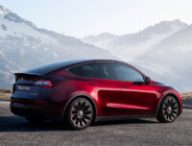 Nouvelle teinte Midnight Cherry Red du Model Y // Source : Tesla