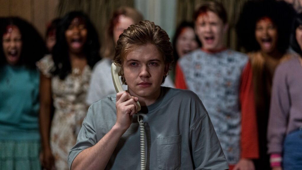 Coucou les références à Bates Motel // Source : Eike Schroter/Netflix Coucou les références à Bates Motel // Source : Eike Schroter/Netflix