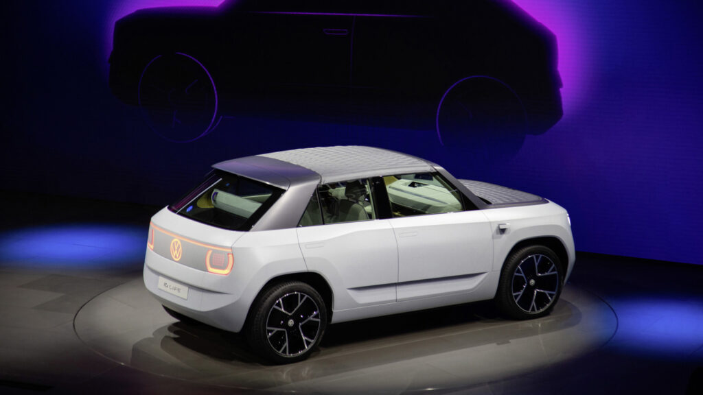 Le concept entrée de gamme présenté par Volkswagen ID. LIFE en 2021 // Source : Volkswagen Le concept entrée de gamme présenté par Volkswagen ID. LIFE en 2021 // Source : Volkswagen