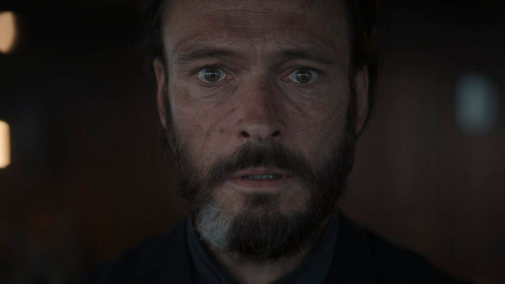 Les fans de Dark reconnaîtront le formidable acteur Andreas Pietschmann // Source : Netflix Les fans de Dark reconnaîtront le formidable acteur Andreas Pietschmann // Source : Netflix