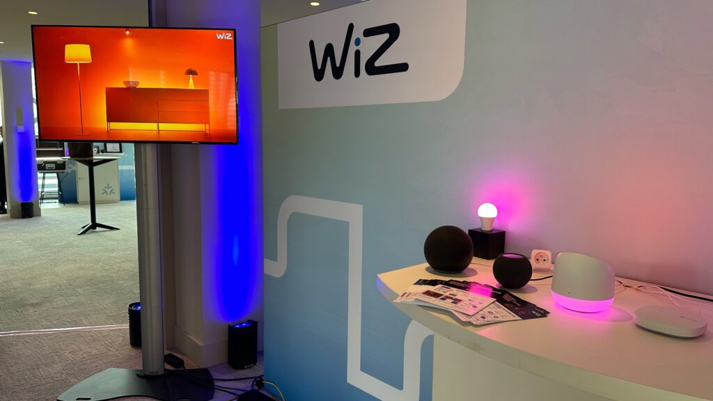 Aujourd’hui, les ampoules Wiz passent par Internet et ne supportent pas Apple Home. Avec Matter, elles supporteront tous les écosystèmes sans que l’on ait besoin de se connecter. Mais certains ampoules ne sont pas compatibles. // Source : Numerama Aujourd’hui, les ampoules Wiz passent par Internet et ne supportent pas Apple Home. Avec Matter, elles supporteront tous les écosystèmes sans que l’on ait besoin de se connecter. Mais certains ampoules ne sont pas compatibles. // Source : Numerama