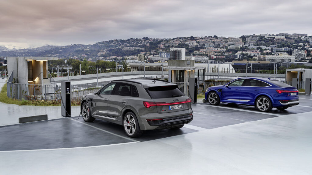 Audi Q8 e-tron et Audi Q8 e-tron Sportback // Source : Audi Audi Q8 e-tron et Audi Q8 e-tron Sportback // Source : Audi