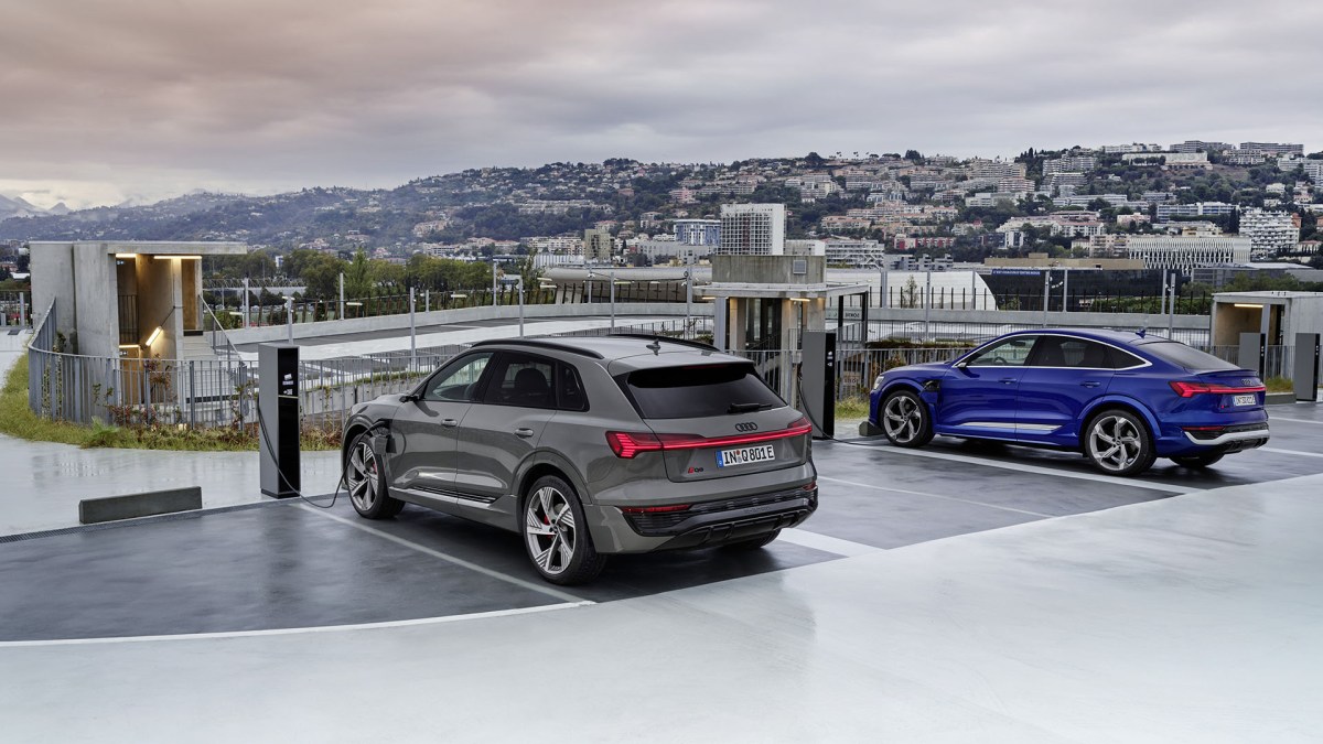 Audi Q8 e-tron et Audi Q8 e-tron Sportback // Source : Audi Audi Q8 e-tron et Audi Q8 e-tron Sportback // Source : Audi