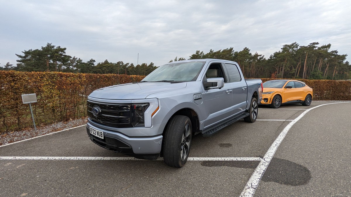 Le Ford F-150 Lightning // Source : Raphaelle Baut Le Ford F-150 Lightning // Source : Raphaelle Baut