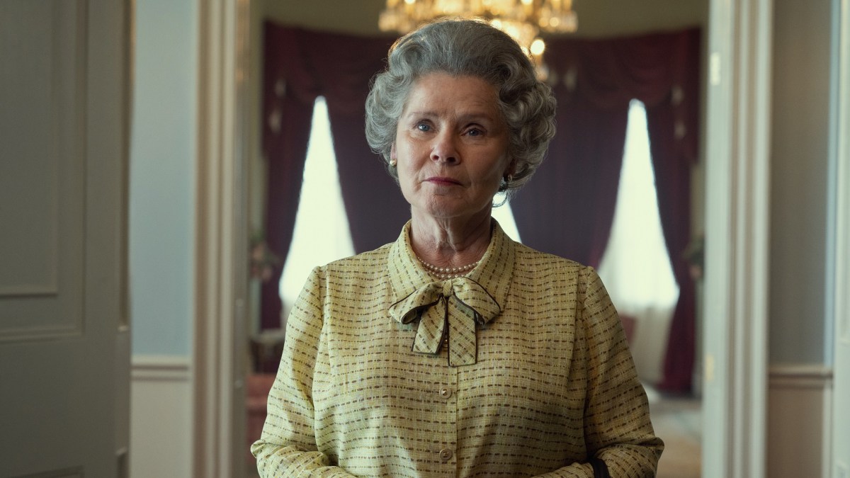 Imelda Staunton est la nouvelle reine de The Crown // Source : Netflix Imelda Staunton est la nouvelle reine de The Crown // Source : Netflix