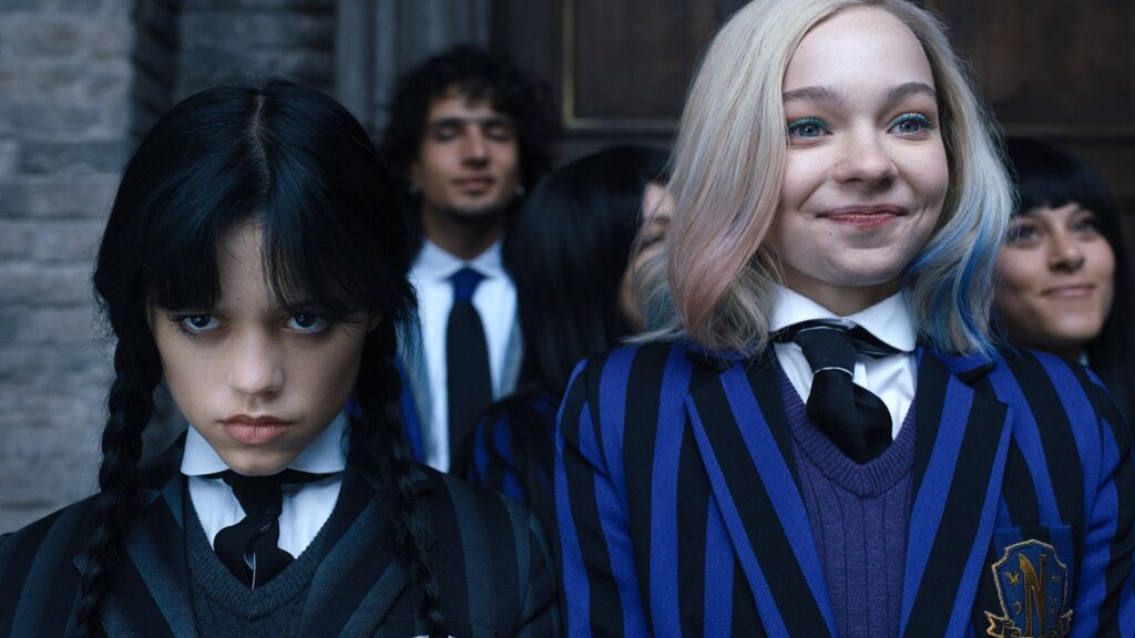 Mercredi et Enid dans la série Netflix // Source : Netflix Mercredi et Enid dans la série Netflix // Source : Netflix