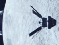 La capsule Orion survolant la Lune, vue d'artiste. // Source : Flickr/CC/NASA/Liam Yanulis La capsule Orion survolant la Lune, vue d'artiste. // Source : Flickr/CC/NASA/Liam Yanulis