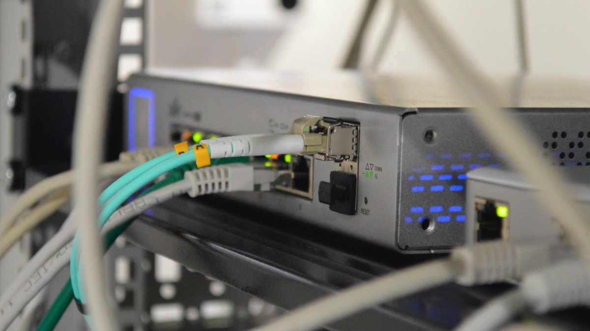 Une offre fibre aussi bien pour les professionnels que pour les particuliers // Source : Unsplash Une offre fibre aussi bien pour les professionnels que pour les particuliers // Source : Unsplash