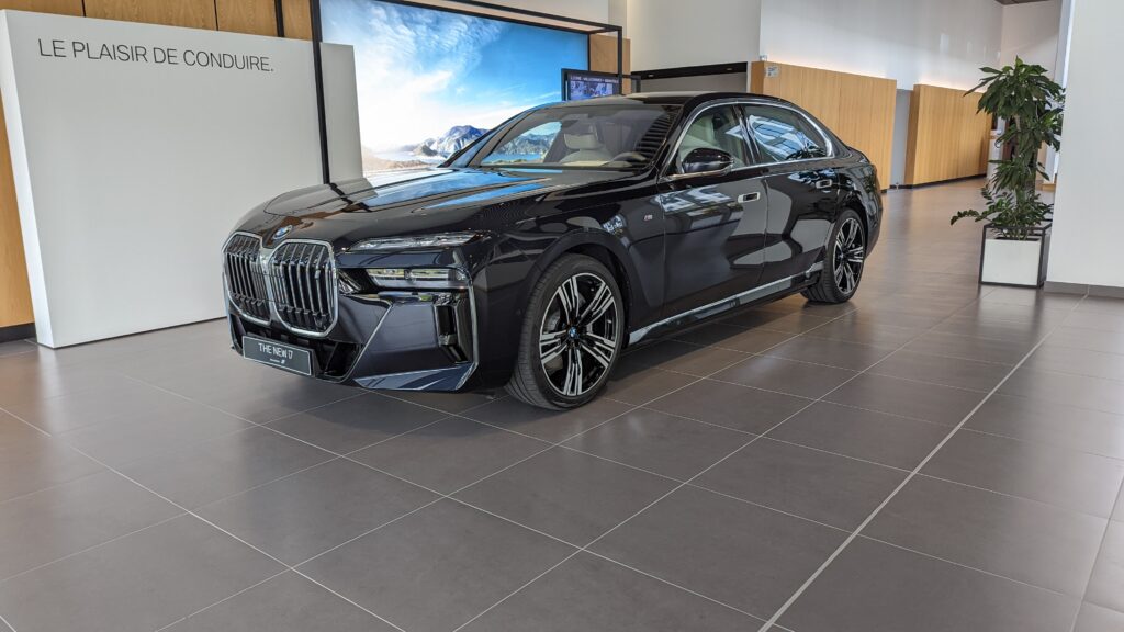 i7 : le nouveau fleuron BMW // Source : Raphaelle Baut i7 : le nouveau fleuron BMW // Source : Raphaelle Baut