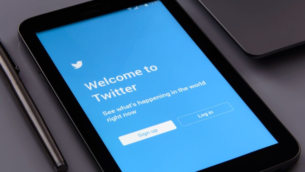 Twitter va - encore plus - devenir un enfer // Source : Canva Twitter va - encore plus - devenir un enfer // Source : Canva