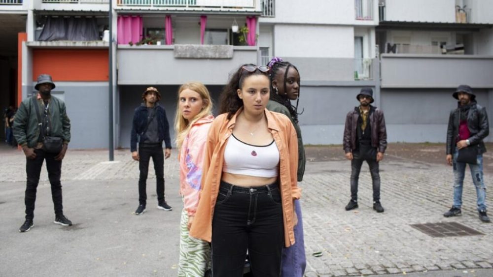 Ambre, Hanane et Maïssa s'embarquent dans une aventure dangereuse // Source : France TV Slash Ambre, Hanane et Maïssa s'embarquent dans une aventure dangereuse // Source : France TV Slash