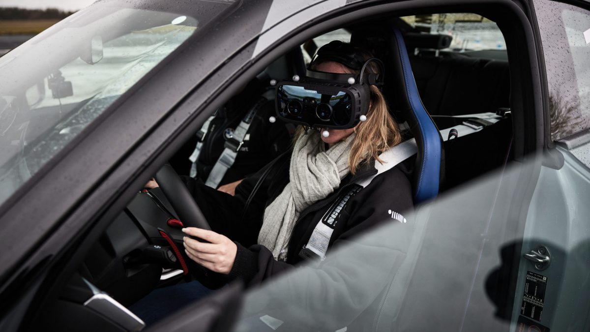 Oui, je suis au volant d'une voiture. // Source : BMW / Numerama Oui, je suis au volant d'une voiture. // Source : BMW / Numerama