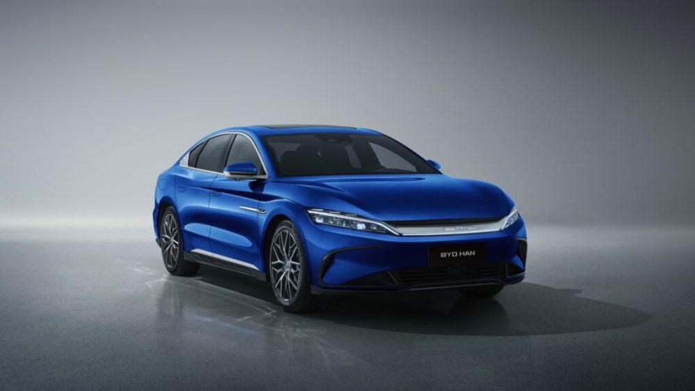 La berline électrique BYD Han vue de l'avant // Source : BYD La berline électrique BYD Han vue de l'avant // Source : BYD