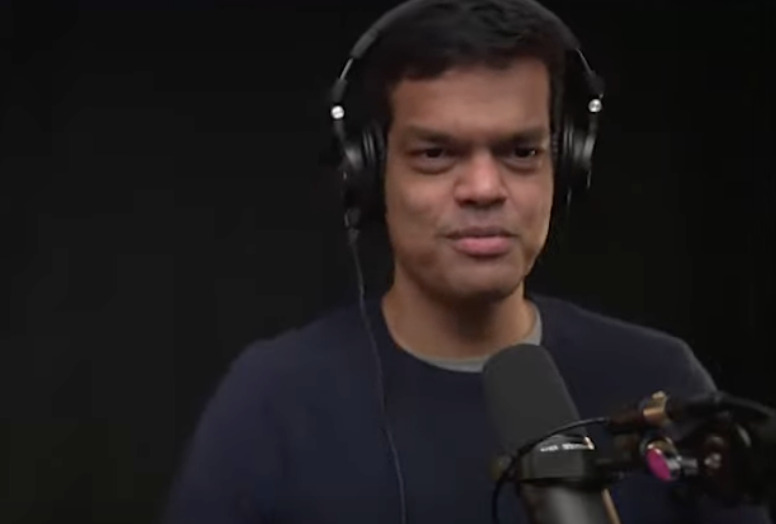 Sriram Krishnan, dans son émission The Good Time Show. // Source : Capture YouTube Sriram Krishnan, dans son émission The Good Time Show. // Source : Capture YouTube