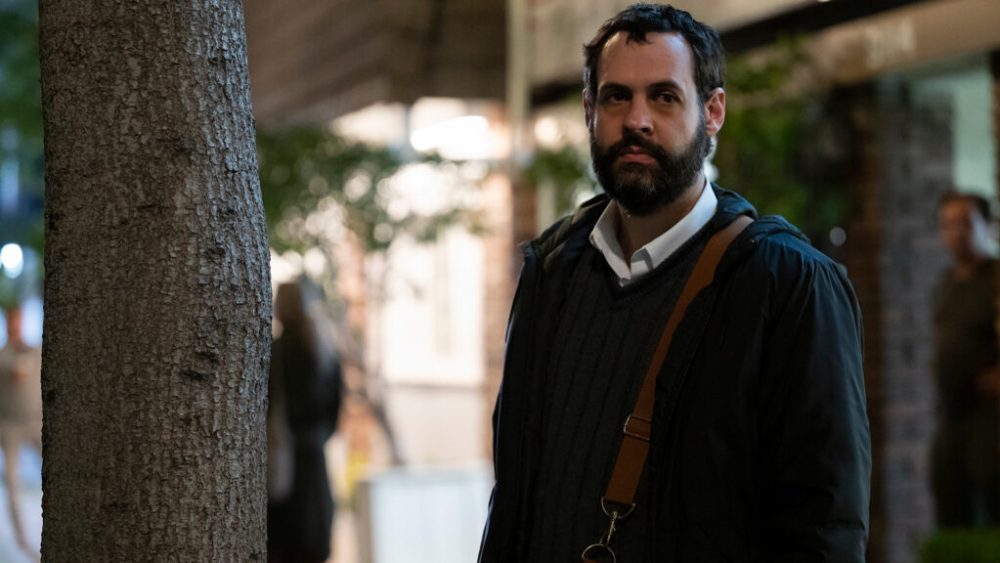 Ezra, le fils d'Alan Strauss dans The Patient // Source : FX/Disney+ Ezra, le fils d'Alan Strauss dans The Patient // Source : FX/Disney+