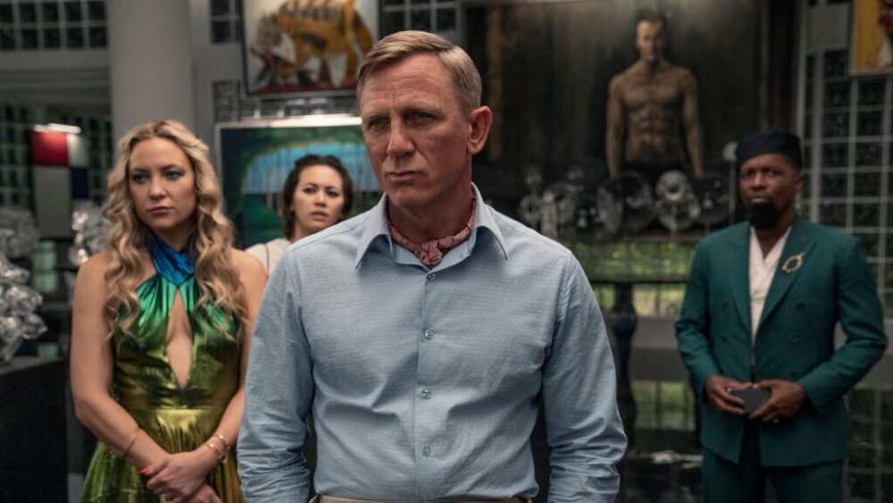 Daniel Craig revient en détective dans Glass Onion // Source : Netflix Daniel Craig revient en détective dans Glass Onion // Source : Netflix
