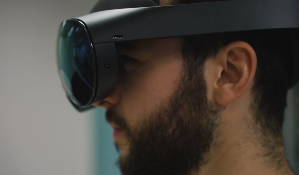 Dans l'immédiat, la réalité mixte semble le moyen le plus mature de faire de la réalité augmentée. // Source : Thomas Ancelle / Numerama