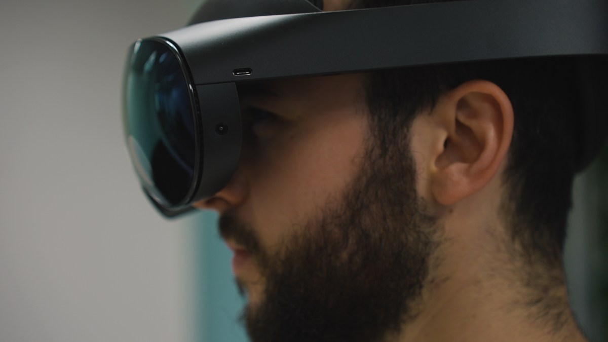 Dans l'immédiat, la réalité mixte semble le moyen le plus mature de faire de la réalité augmentée. // Source : Thomas Ancelle / Numerama Dans l'immédiat, la réalité mixte semble le moyen le plus mature de faire de la réalité augmentée. // Source : Thomas Ancelle / Numerama