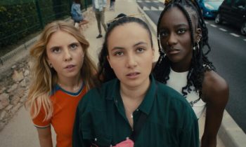 Le trio d'actrices de Reusss est épatant // Source : France TV Slash Le trio d'actrices de Reusss est épatant // Source : France TV Slash