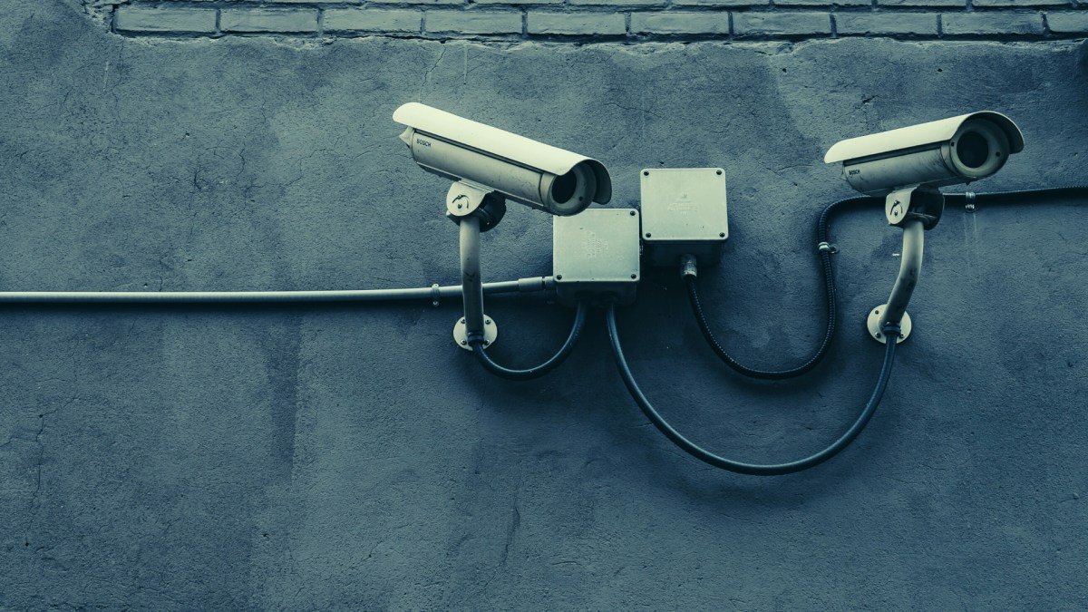 Les caméras de sécurité sont des objets connectés vulnérables. // Source : Unsplash Les caméras de sécurité sont des objets connectés vulnérables. // Source : Unsplash
