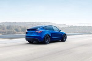 Tesla Model Y Propulsion bleue Tesla Model Y Propulsion bleue