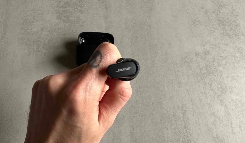 Écouteurs QuietComfort Earbuds II // Source : Maxime Claudel pour Numerama Écouteurs QuietComfort Earbuds II // Source : Maxime Claudel pour Numerama