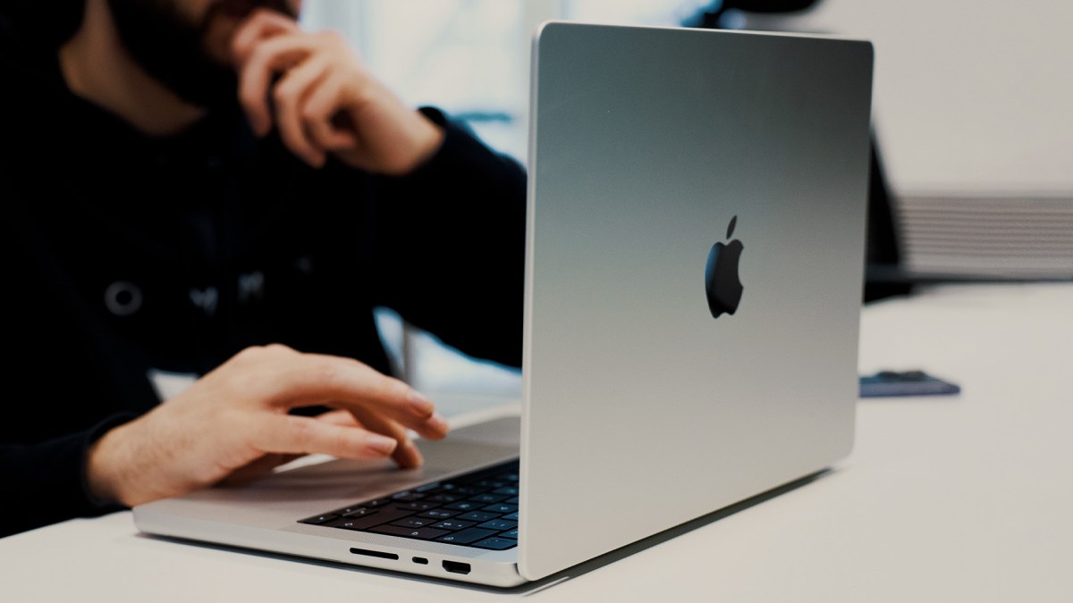 MacBook Pro 2023 // Source : Thomas Ancelle / Numerama MacBook Pro 2023 // Source : Thomas Ancelle / Numerama