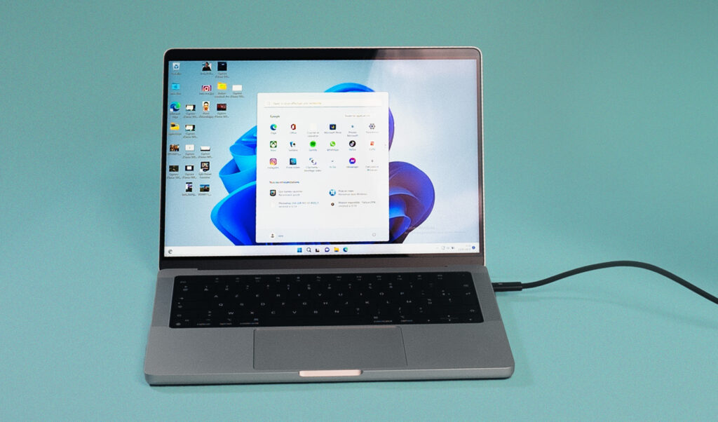Windows 11 sur un MacBook Pro M2 Pro, c'est possible. // Source : Thomas Ancelle / Numerama Windows 11 sur un MacBook Pro M2 Pro, c'est possible. // Source : Thomas Ancelle / Numerama