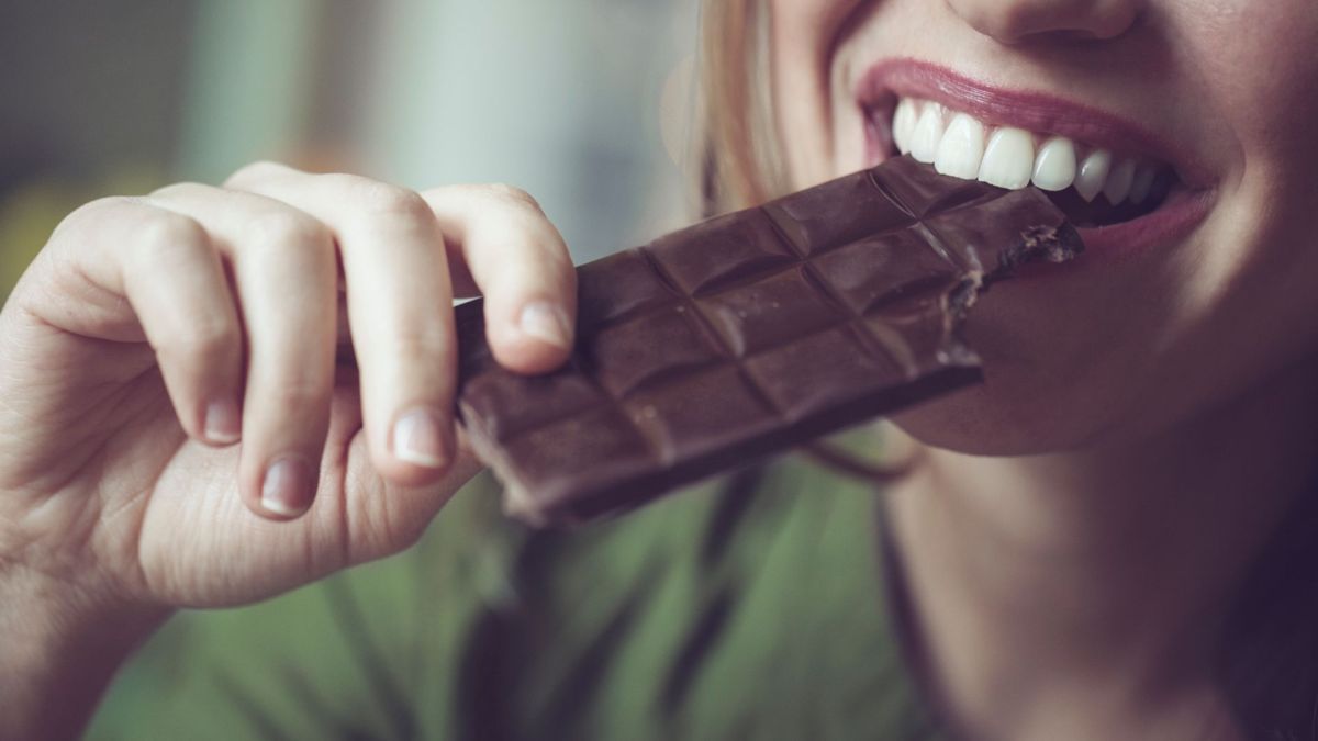 Manger du chocolat est agréable // Source : Eva-Katalin/Canva