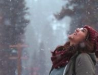 Une personne sous la neige // Source : Pexels Une personne sous la neige // Source : Pexels