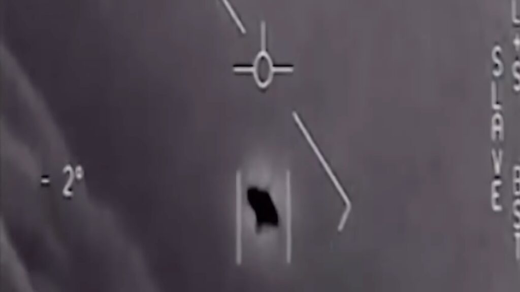 Image de phénomène aérien non identifié de 2015. // Source : Pentagone Image de phénomène aérien non identifié de 2015. // Source : Pentagone