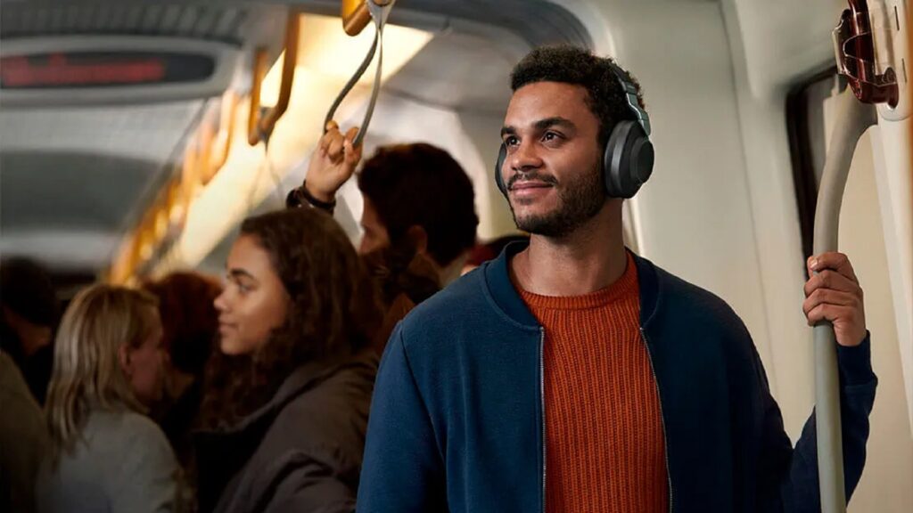 Le Jabra Elite 85h dispose d'un très bonne réduction de bruit active // Source : Jabra Le Jabra Elite 85h dispose d'un très bonne réduction de bruit active // Source : Jabra