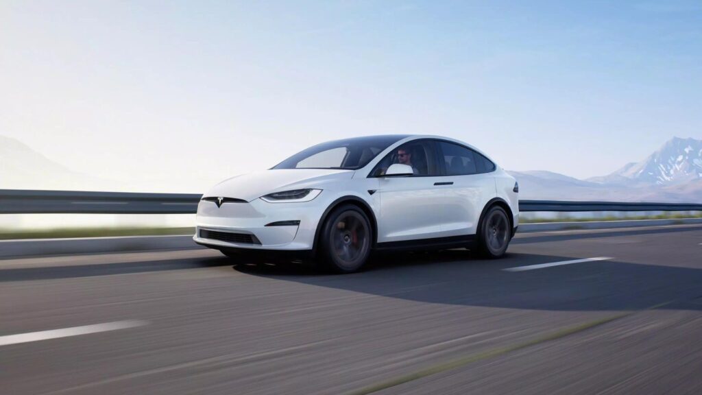 Tesla Model X // Source : Tesla Tesla Model X // Source : Tesla