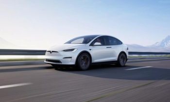 Tesla Model X // Source : Tesla Tesla Model X // Source : Tesla