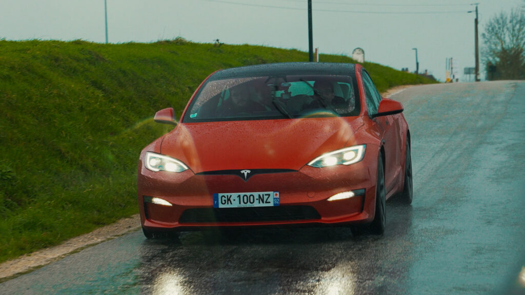 Tesla Model S Plaid // Source : Thomas Ancelle pour Numerama Tesla Model S Plaid // Source : Thomas Ancelle pour Numerama