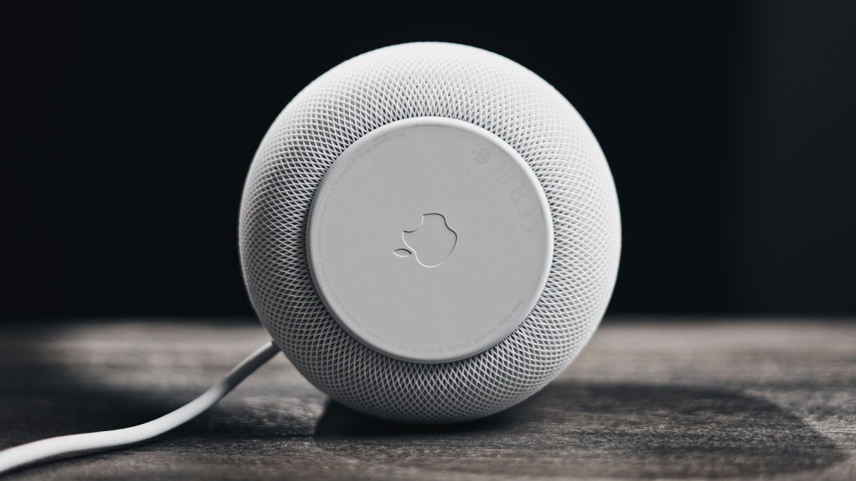 Le dessous du HomePod 2. // Source : Thomas Ancelle / Numerama Le dessous du HomePod 2. // Source : Thomas Ancelle / Numerama