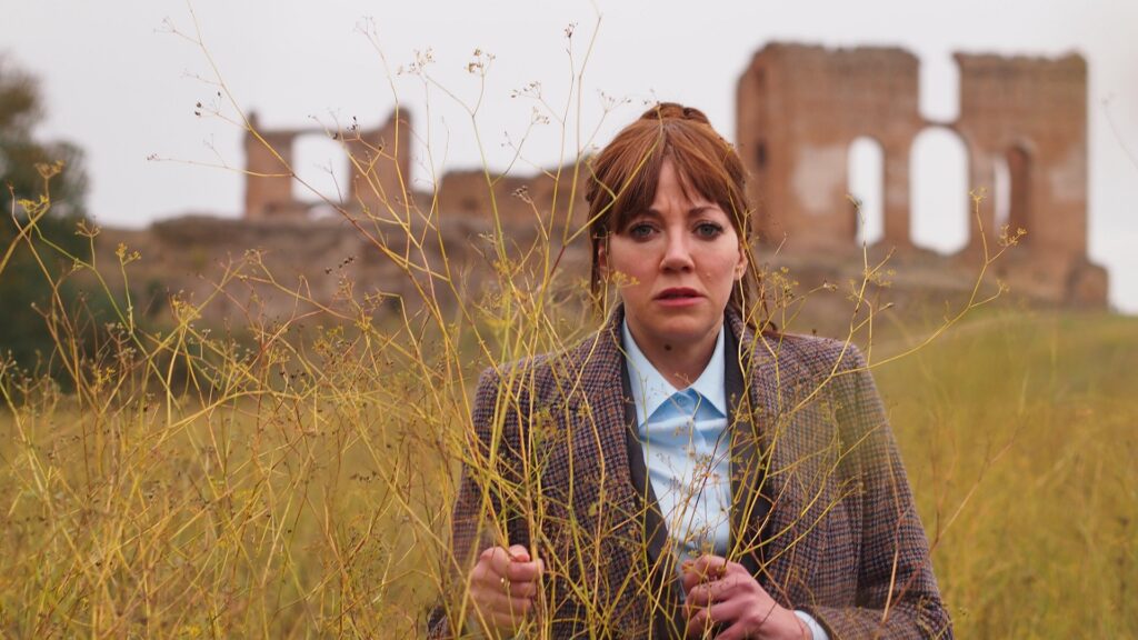 Diane Morgan dans Planète Cunk // Source : BBC Two / Netflix Diane Morgan dans Planète Cunk // Source : BBC Two / Netflix