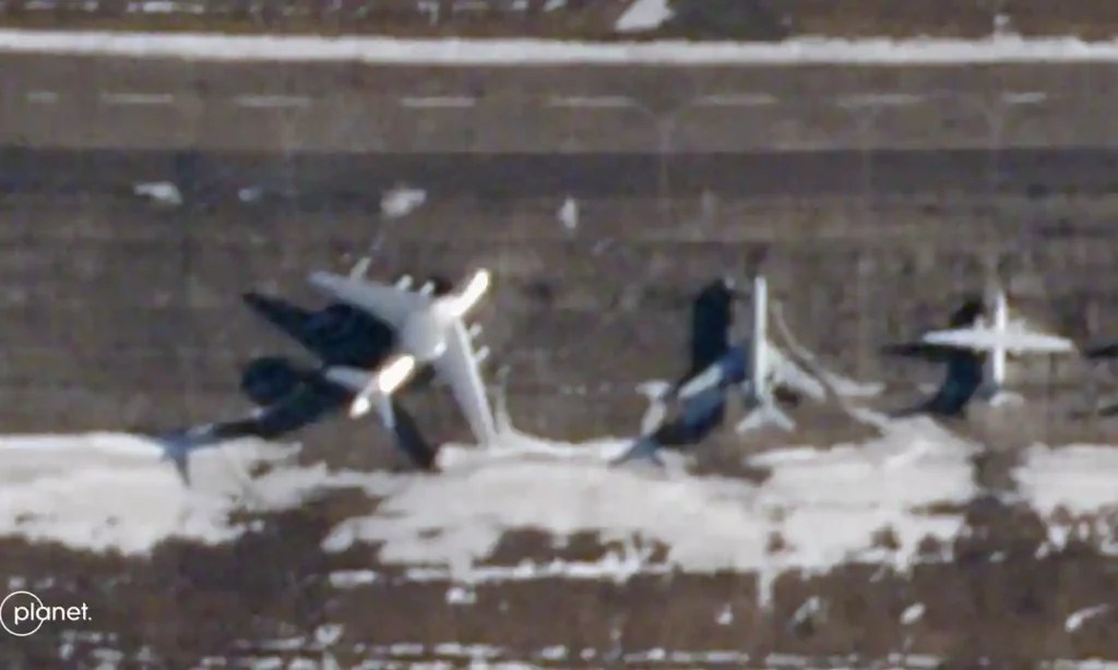 Un Beriev A-50 capturé par image satellite, à la base aérienne de Machulishchy à l'extérieur de Minsk, en Biélorussie, le 19 février 2023. // Source : Planet Labs Pbc/Reuters Un Beriev A-50 capturé par image satellite, à la base aérienne de Machulishchy à l'extérieur de Minsk, en Biélorussie, le 19 février 2023. // Source : Planet Labs Pbc/Reuters