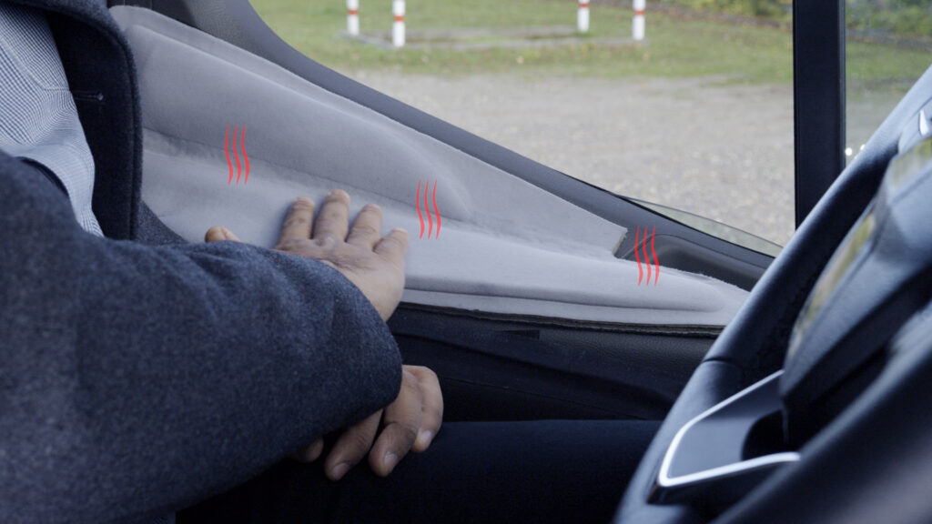 Surface chauffante de contre-porte // Source : Ford Surface chauffante de contre-porte // Source : Ford