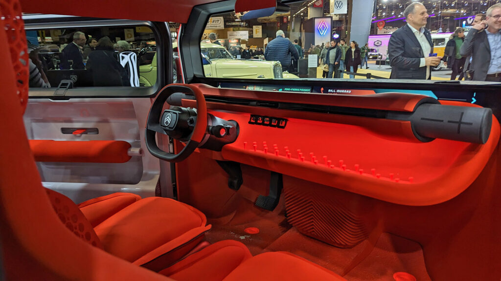 Intérieur du concept Citroën Oli // Source : Raphaelle Baut Intérieur du concept Citroën Oli // Source : Raphaelle Baut