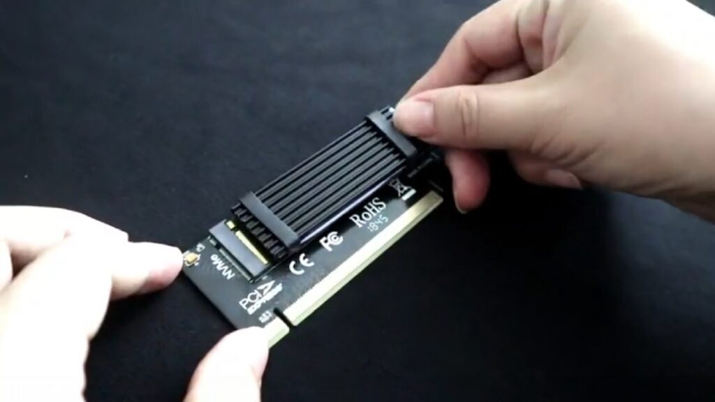Le dissipateur thermique Gotrends est compatible avec le SSD // Source : Amazon Le dissipateur thermique Gotrends est compatible avec le SSD // Source : Amazon