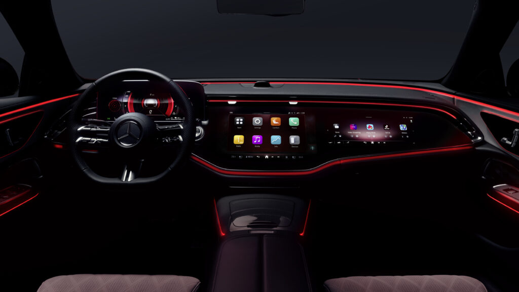 Le système MBUX de Mercedes. // Source : Mercedes Le système MBUX de Mercedes. // Source : Mercedes