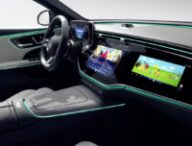 Jouer à Angry Birds dans une mercedes Classe E, c'est possible // Source : Mercedes