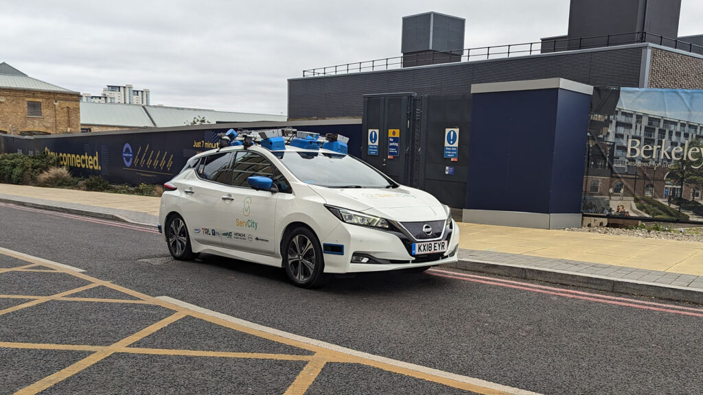 Une des Nissan Leaf de test de conduite autonome à Londres // Source : Raphaelle Baut Une des Nissan Leaf de test de conduite autonome à Londres // Source : Raphaelle Baut