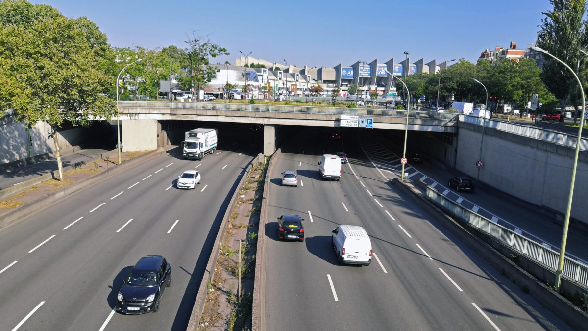 Périphérique parisien à proximité du parc des Princes // Source : Raphaelle Baut Périphérique parisien à proximité du parc des Princes // Source : Raphaelle Baut