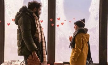 Jeevan recueille Kirsten dès le début de la fin du monde. // Source : HBO